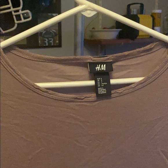 Men’s Purple H&M Frayed collar Tshirt - Picture 4 of 5